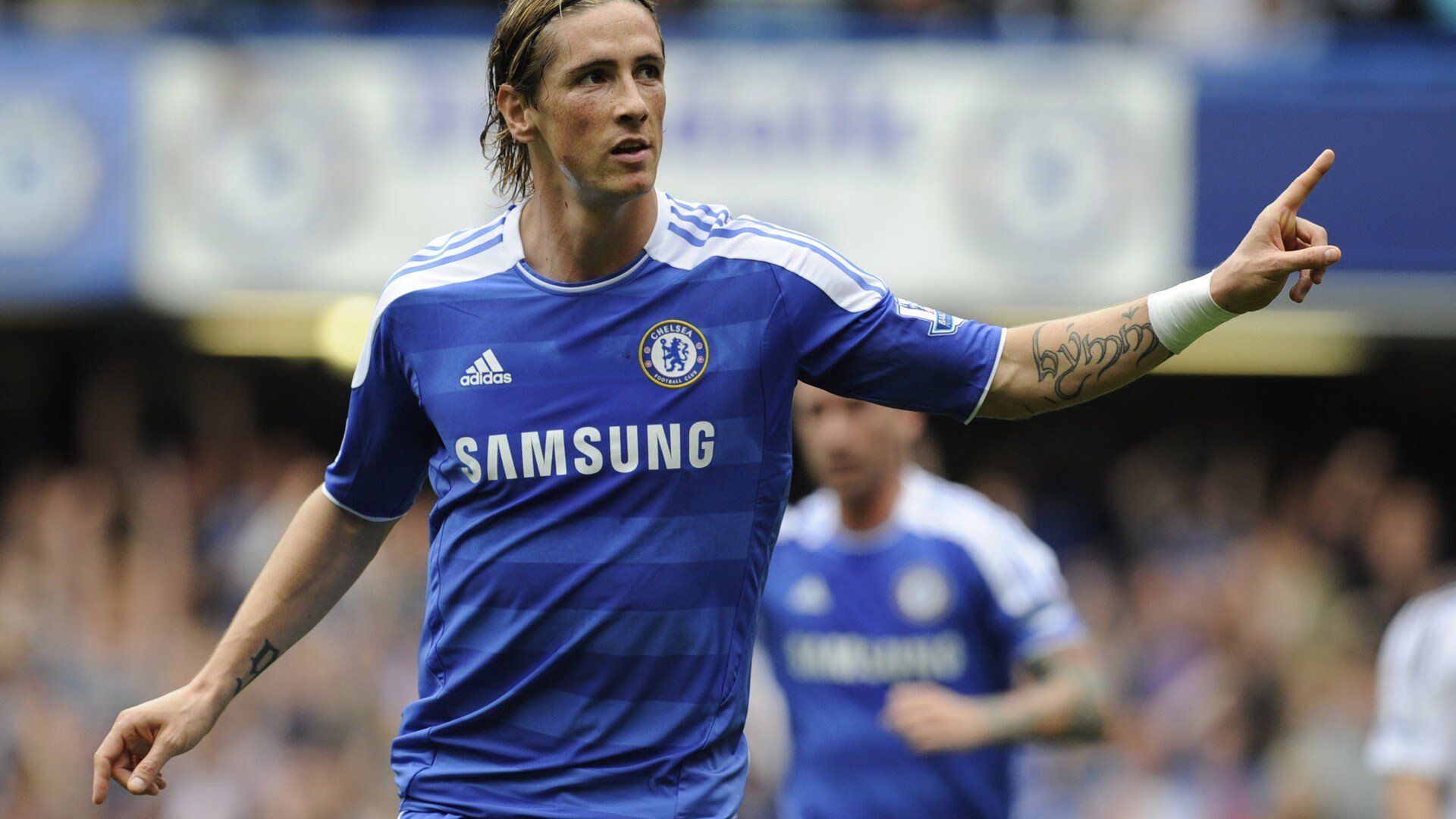 绿茵场上的横扫与羽毛球场上的纪录，德国足球与石宇奇的双重奏